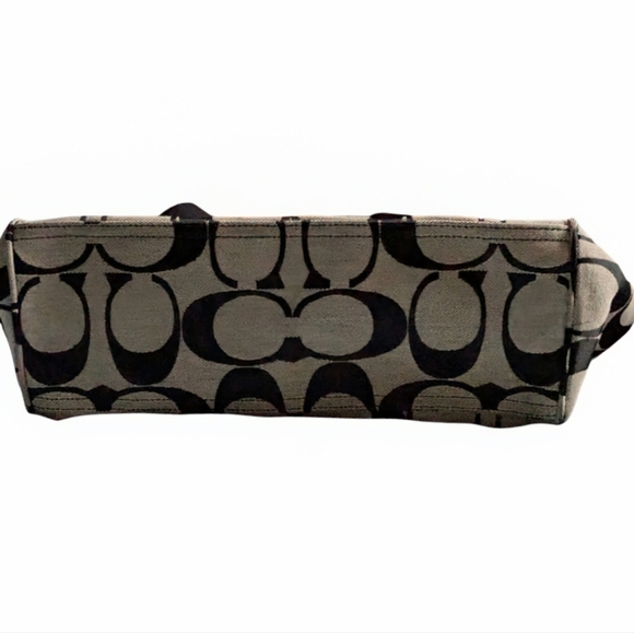 Vintage Coach Daisy Signature Collection Monogram Handbag - Picture 13 of 13